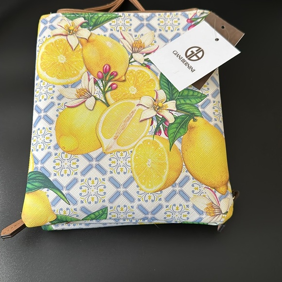 Giani Bernini Lemon Print Purse with a Matching Wallet - Picture 7 of 14